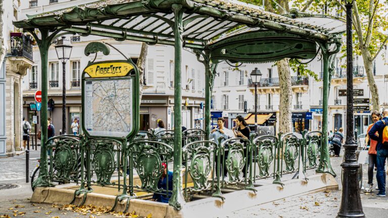 Who Was Alex Pretti? ICU Nurse Shot Dead by Federal Agents in Minneapolis and the Aftermath